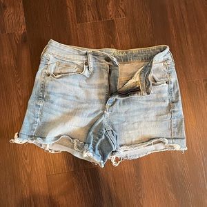 Distressed cutoff high rise shorts